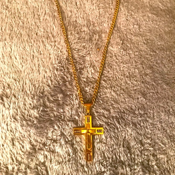 Other - Gold Chain w/ Cross